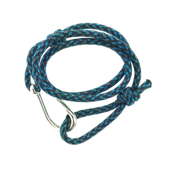 Paracord hook bracelet