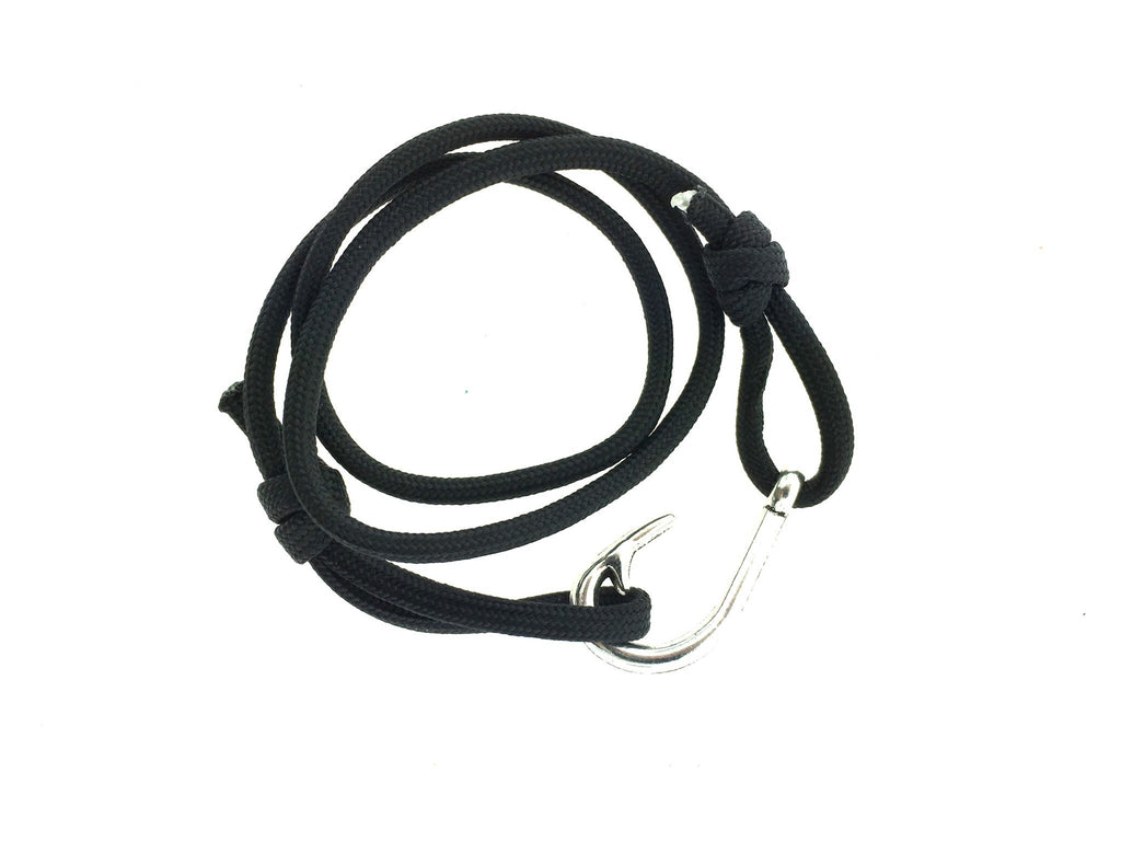 Paracord hook bracelet